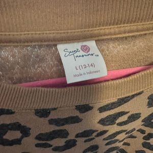 cheetah print crew neck